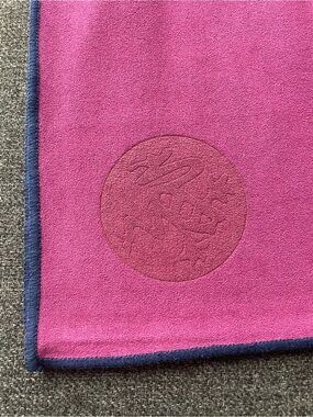 Manduka Equa Standard Hot Yoga Pink Microfiber Towel with Navy Edge